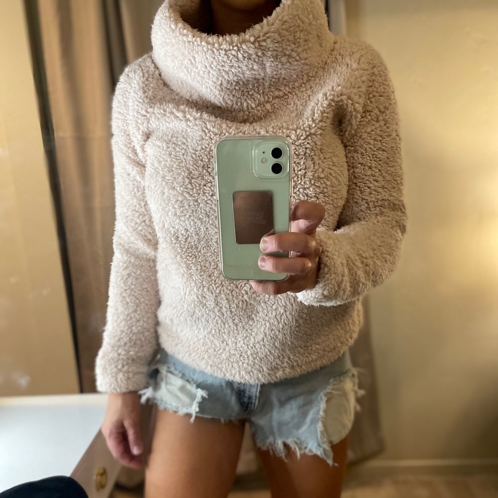 🐑 Cozy Cowl Neck Sweater